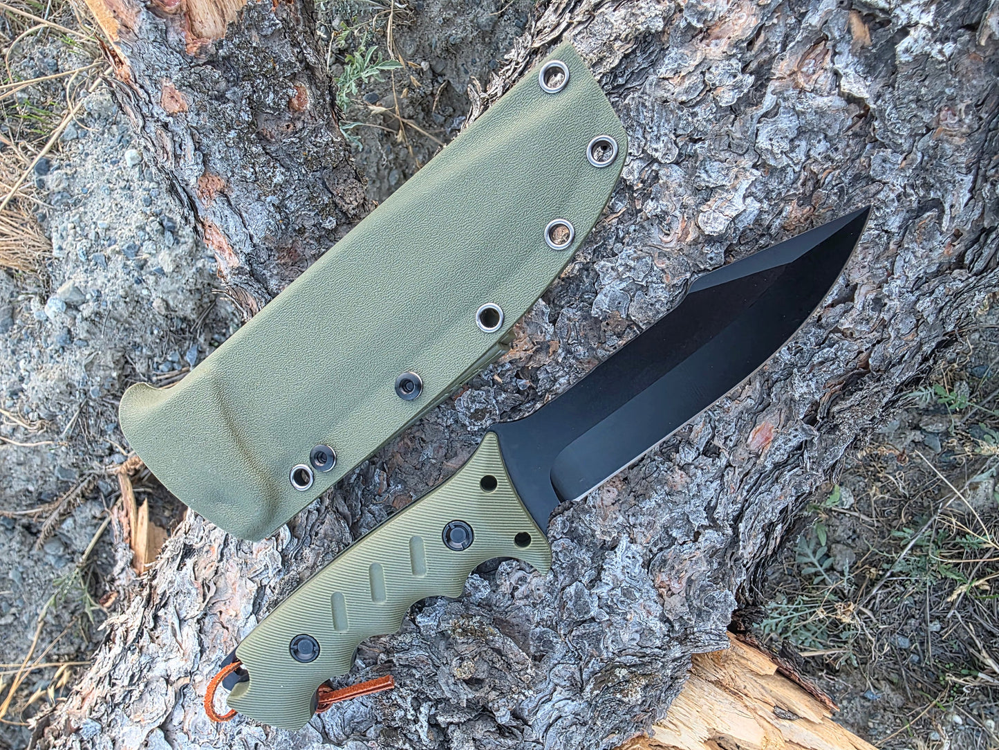 Field & Forage D2 Fixed-Blade Knife